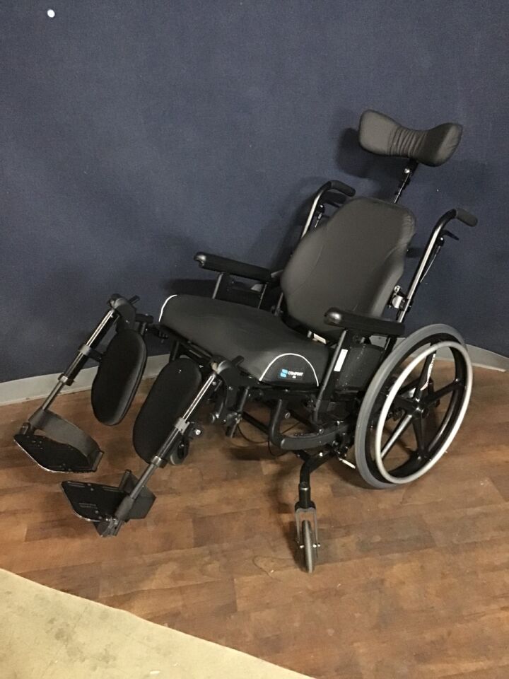 SUNRISE MEDICAL Quickie SR45 Manual Tilt Wheelchair, photo 2